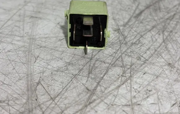 BMW X3 E83 Other relay 8373700