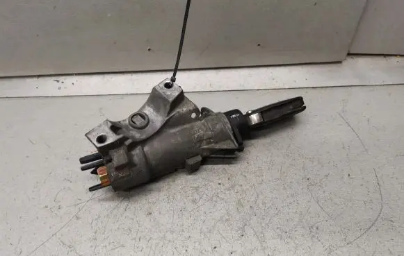 Audi A6 S6 C5 4B Ignition lock 4B0905851B
