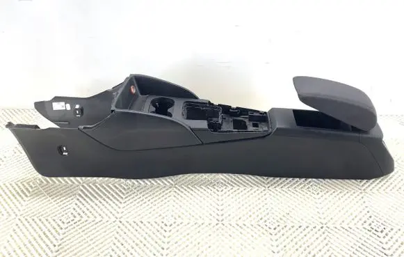 Audi A3 S3 8V Center console 