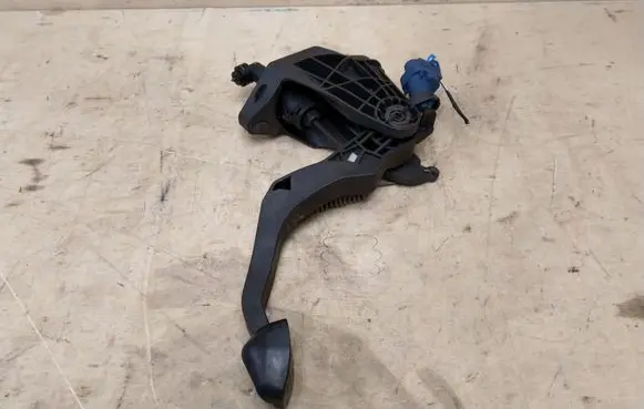 Clutch pedal