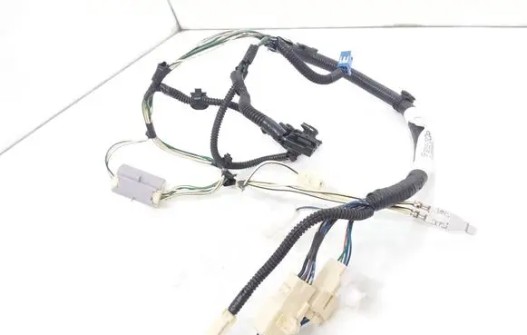 Toyota Avensis T250 Tailgate/trunk wiring harness 8218505080
