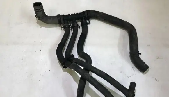 Renault Megane II Engine coolant pipe/hose