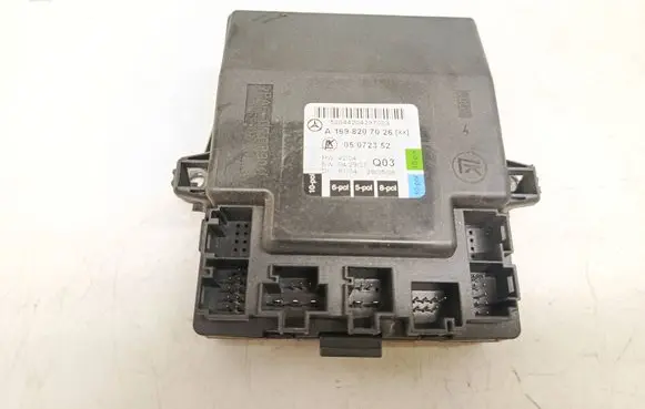 Mercedes-Benz A W169 Door control unit/module A1698207026 05072352