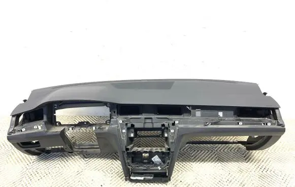 Volkswagen PASSAT B8 Dashboard 