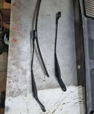 Ford Mondeo MK IV Front wiper blade arm 7S7117526CD