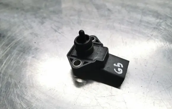 Volkswagen Golf V Air pressure sensor 038906051