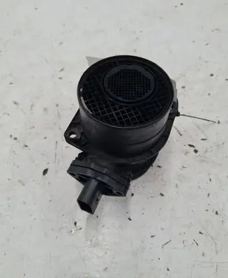 Audi A4 S4 B5 8D Mass air flow meter 0281002461