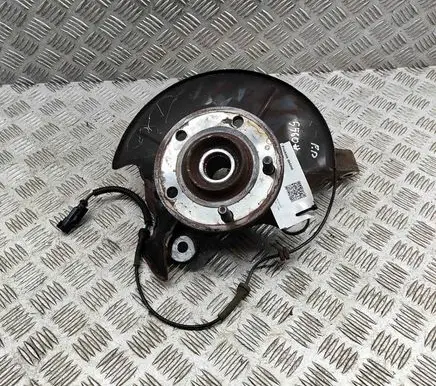 Chrysler Voyager Front wheel hub 4743568AE