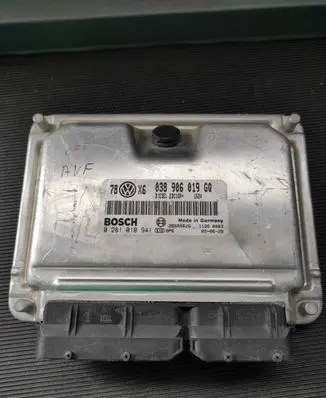 Volkswagen PASSAT B6 Engine control unit/module 038906019QP