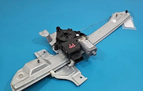 Peugeot 2008 I Front door window regulator with motor 0130824160 IMPRK1552946