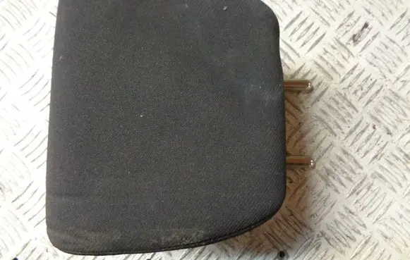 Suzuki Swift II Rear seat headrest 