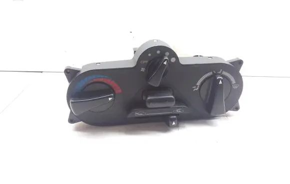 Mitsubishi Carisma Climate control unit MB947678 MB947677