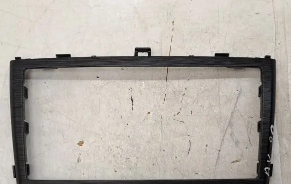 Radio/GPS head unit trim