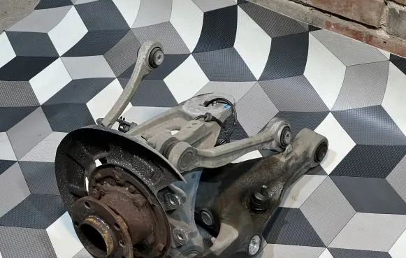 BMW X5 F15 Stub axle 