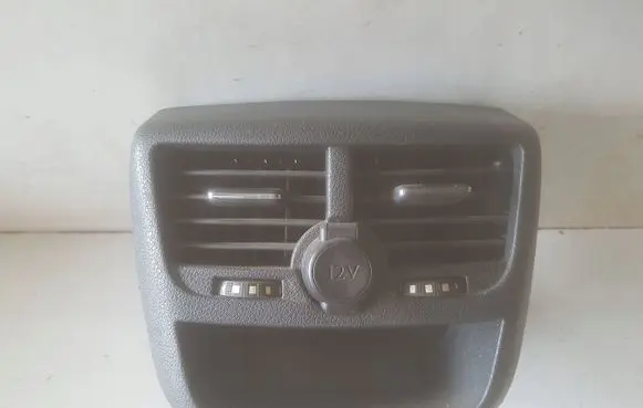 Peugeot 508 Rear air vent grill 