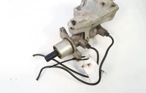 Master brake cylinder
