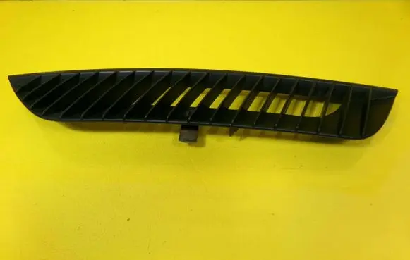 Dash center air vent grill