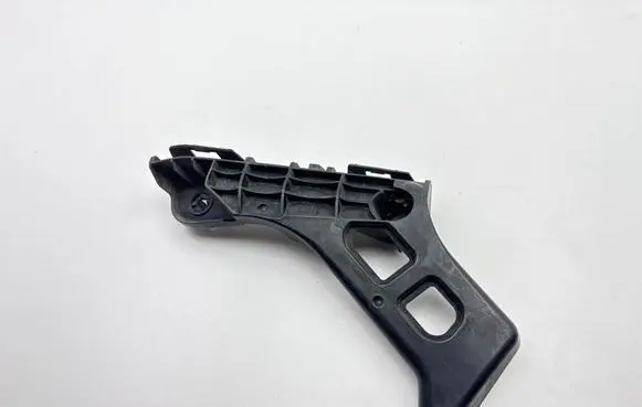 Lexus CT 200H Front bumper mounting bracket 5211576010