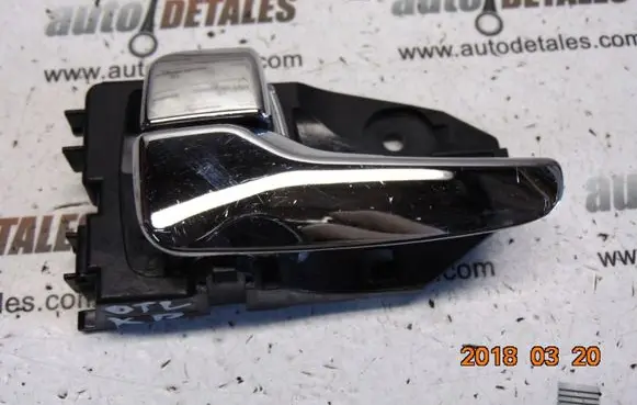Mitsubishi Outlander Front door interior handle