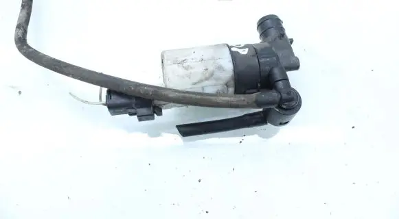Opel Vivaro Windscreen/windshield washer pump 820007015
