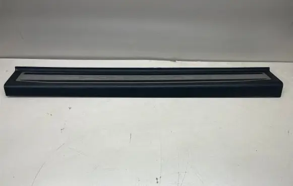 Chevrolet Camaro Front sill trim cover 92220395 92220396 92249079