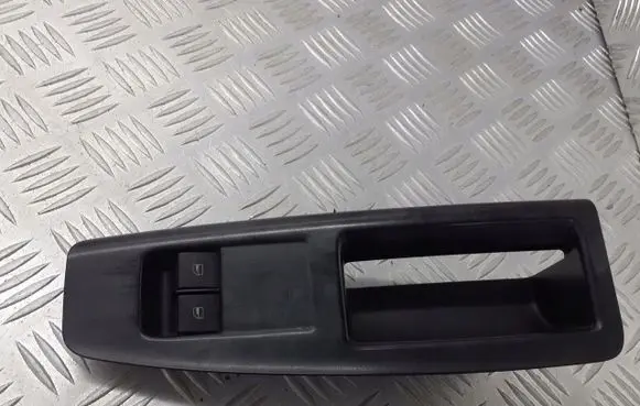 Volkswagen Polo IV 9N3 Electric window control switch 6Q1867171