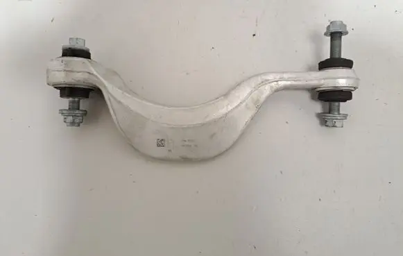 Rear upper control arm/wishbone
