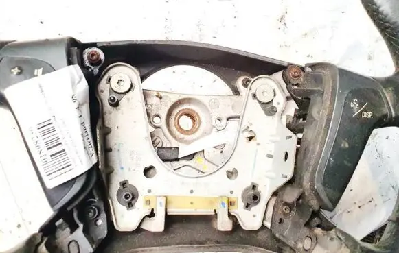 Steering wheel buttons/switches