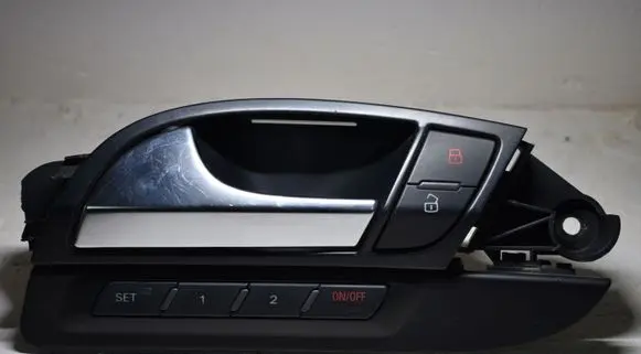 Audi Q7 4L Front door interior handle 4L0959527A