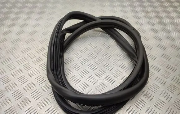 Peugeot Rifter Sliding door rubber seal 