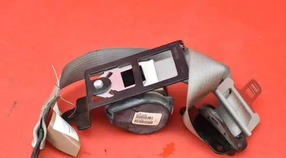 Chrysler Pacifica Front seatbelt 600510300C