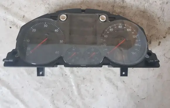 Volkswagen PASSAT B6 Speedometer (instrument cluster) 3C0920970Q