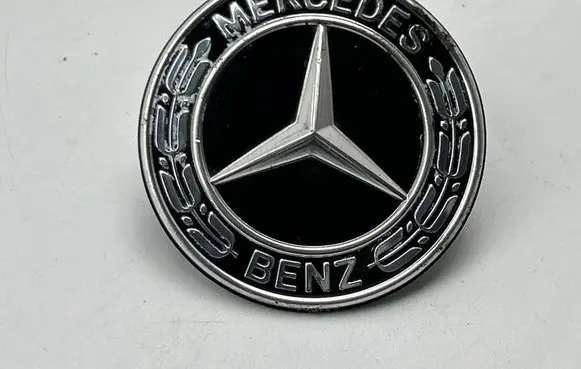 Mercedes-Benz C W206 Manufacturer badge logo/emblem A0008172205