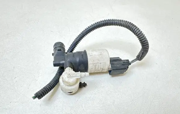Ford C-MAX II Windscreen/windshield washer pump BK2117K624BA AV6117K624AA