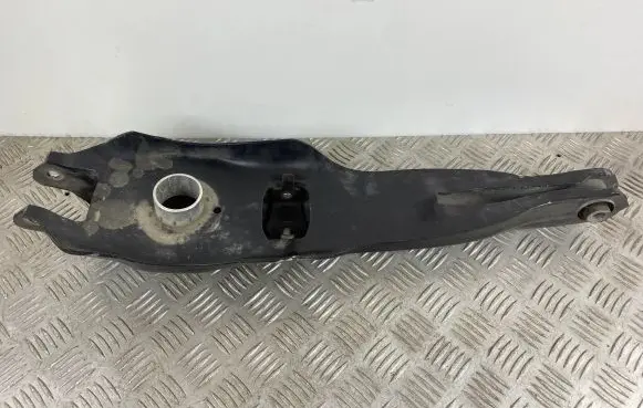 Jeep Cherokee Rear control arm