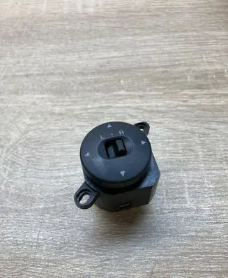Ford Fiesta Wing mirror switch FORDMIRRORSWITCH