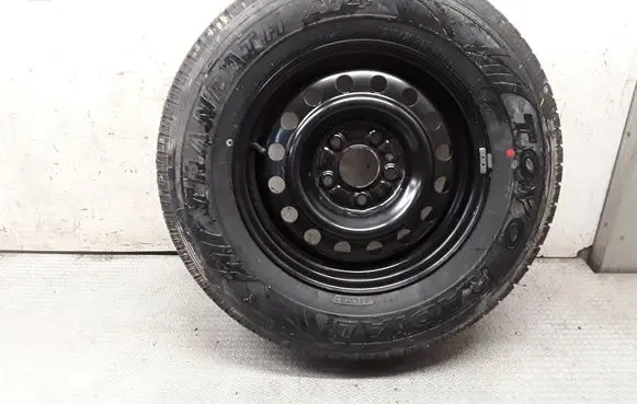 Nissan X-Trail T30 R15 spare wheel 