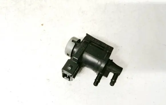 Audi A4 S4 B5 8D Turbo solenoid valve 1j0906283a
