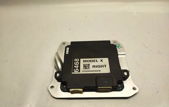 Tesla Model X Door control unit/module 105018300D