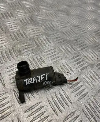 Hyundai Trajet Windscreen/windshield washer pump 985103A000