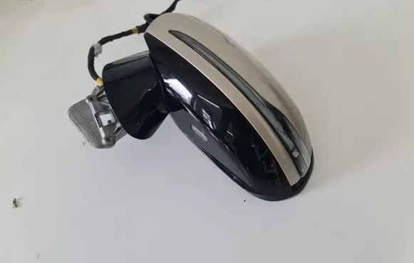 Mercedes-Benz E W238 Front door electric wing mirror 041385