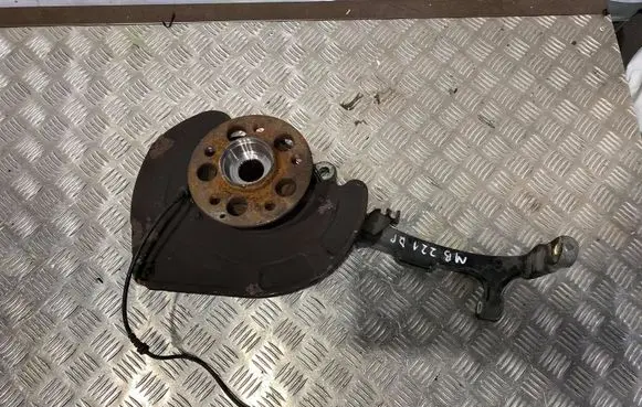 Mercedes-Benz S W221 Front wheel hub