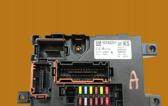 Opel Corsa D BSM Control unit 13142241