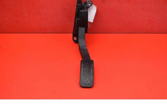 Ford Fiesta Accelerator throttle pedal 8V21-9F836-AA