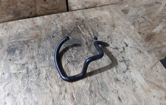 BMW 5 E39 Engine coolant pipe/hose 1703865 13541703865