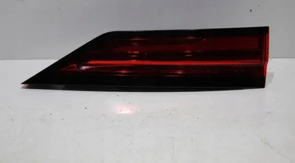 Volvo S90, V90 Rear/tail lights