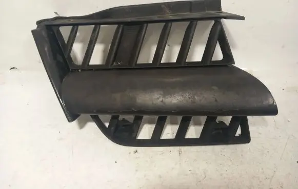 Mitsubishi Outlander Front bumper upper radiator grill mn175978