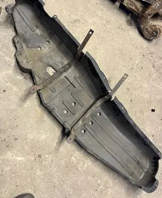 Mitsubishi Pajero Fuel tank bottom protection 