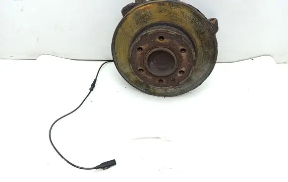 Mercedes-Benz Sprinter W906 Front wheel hub spindle knuckle