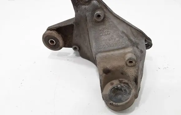 Audi A4 S4 B5 8D Gearbox mounting bracket 8D0399114L